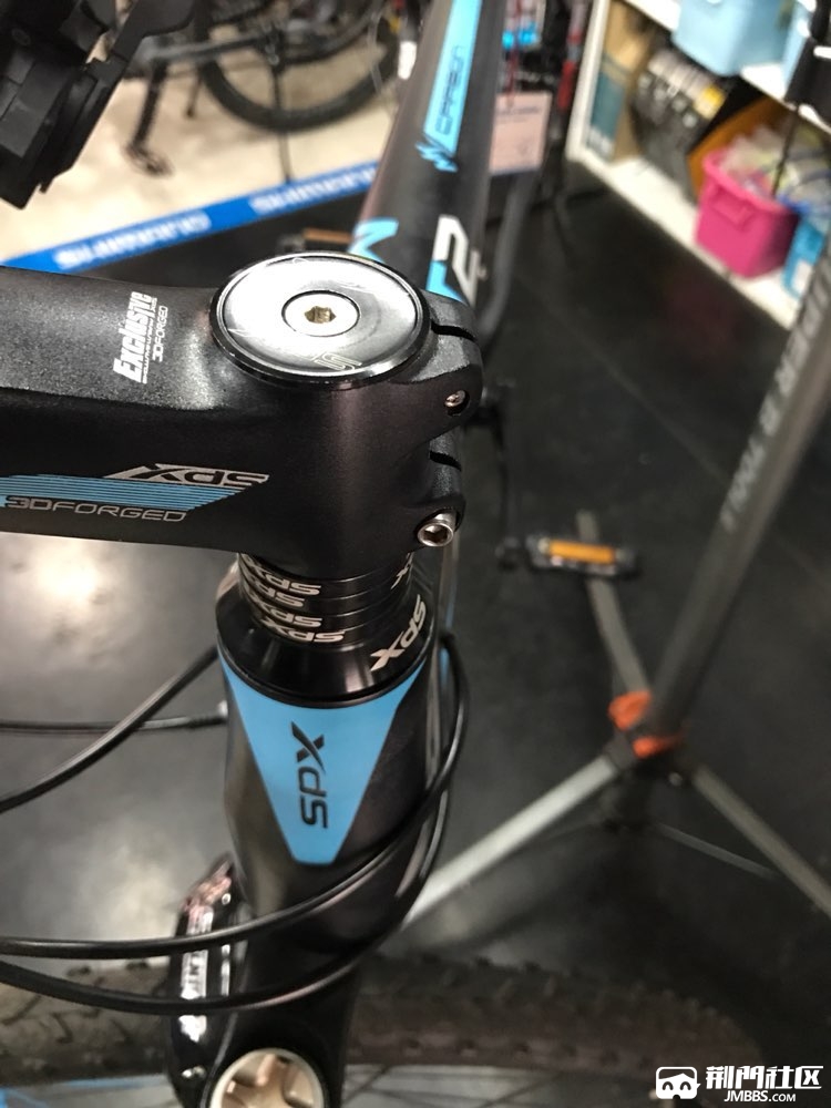 亏本清仓:喜德盛山霸mt2碳纤维山地车