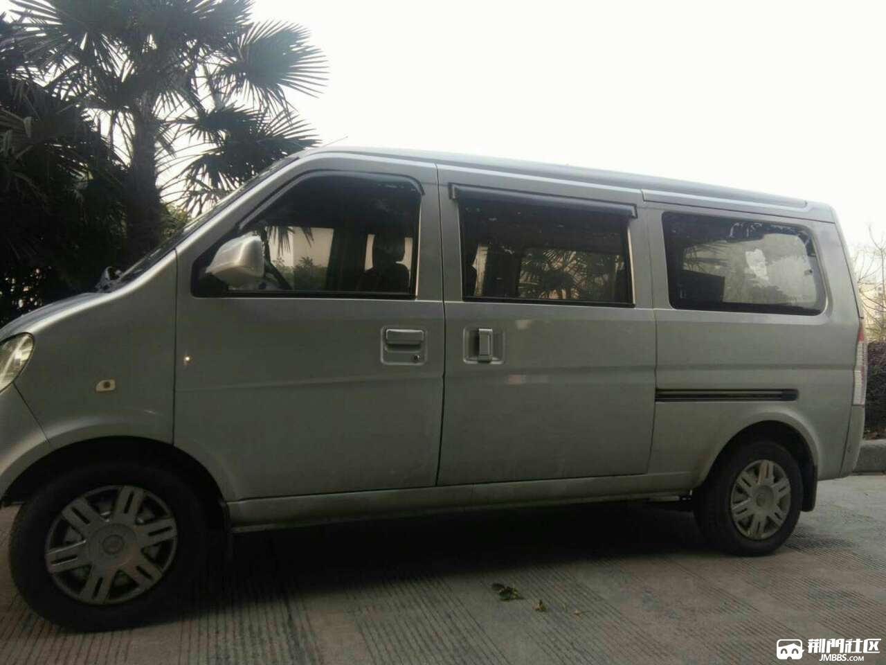 力帆兴顺面包车,油汽两用,12年8月上牌,保险(商