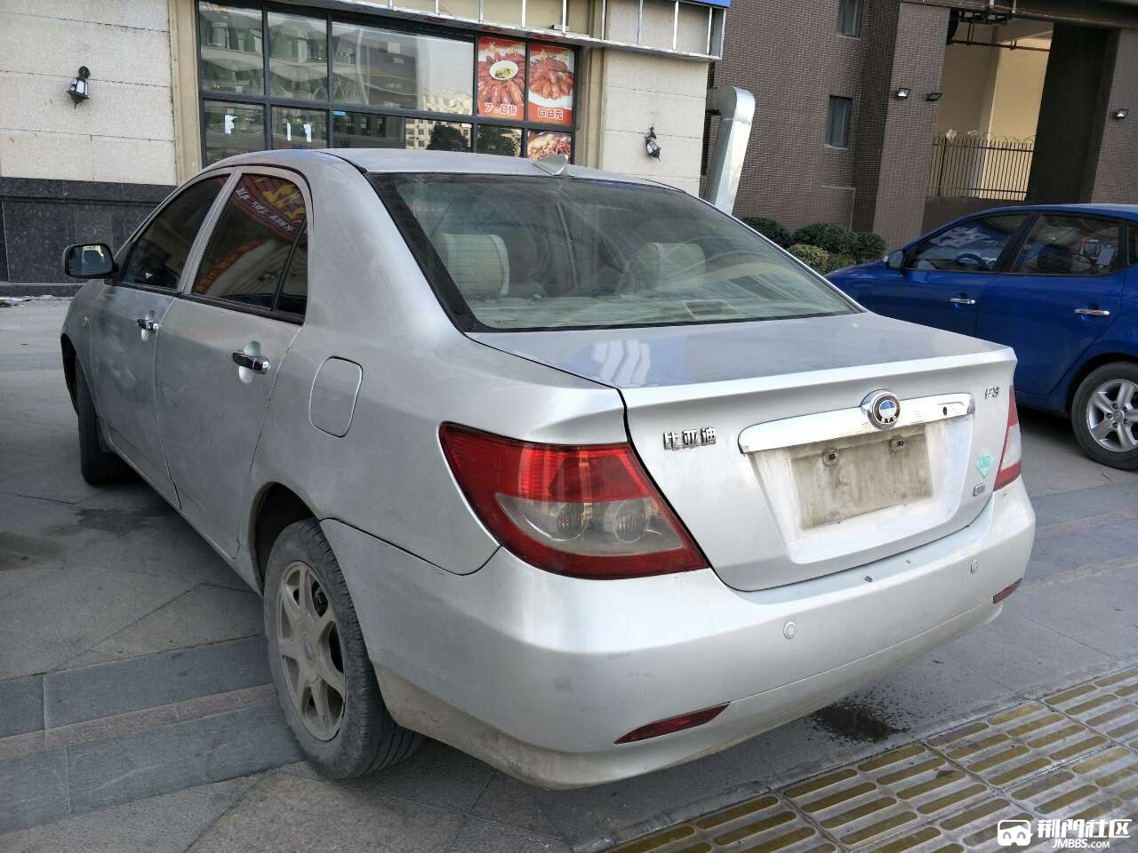 09年比亚迪f3,原装油气两用.一个礼拜20块费用