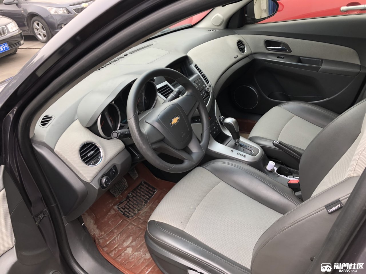 雪佛兰科鲁兹,12年上牌,1.8排量,自动挡高配