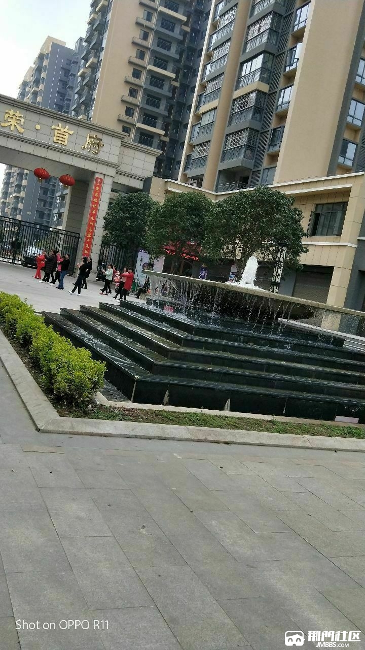 楚荣首府大门门面优惠出售 - 二手房租房小程序 - 荆门社区 - 强势