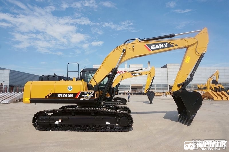 招聘挖机师傅有意请与15872950000联系