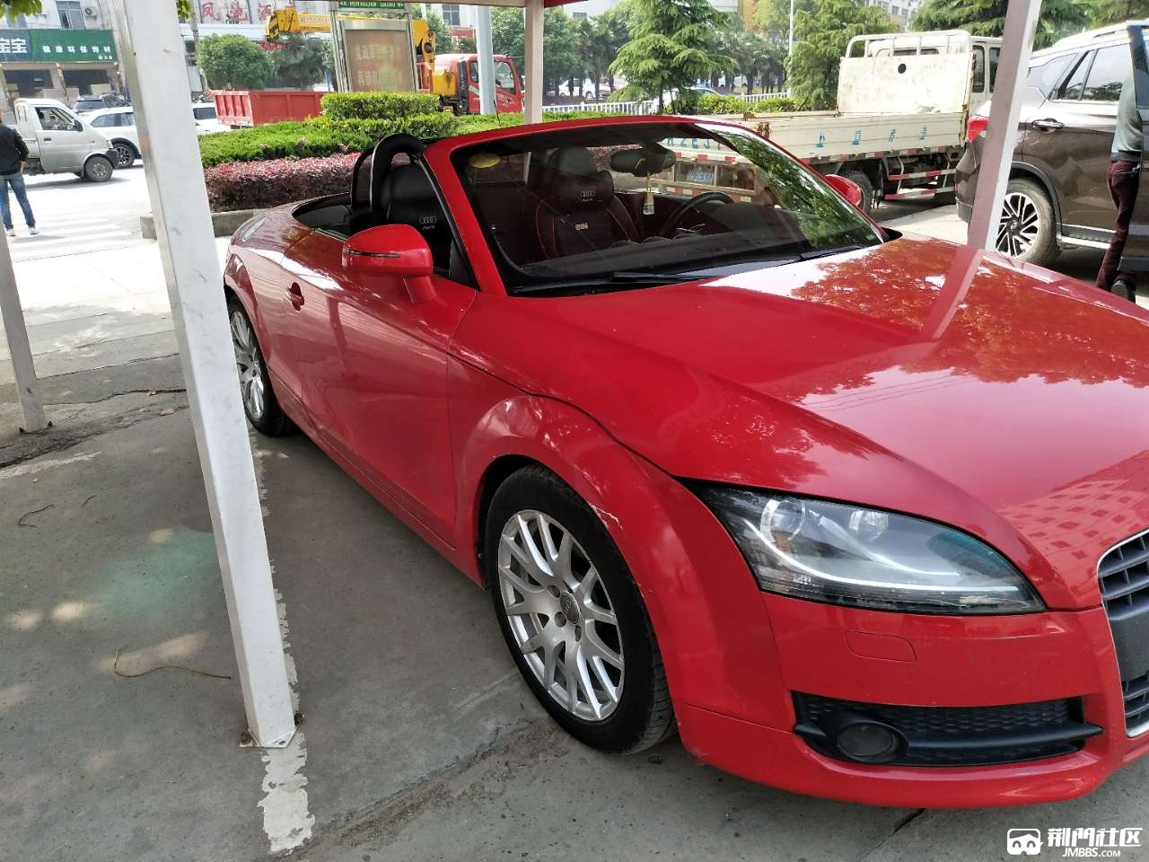 奥迪tt敞篷跑车可作婚庆