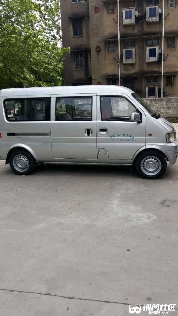 出售2011年东风小康k07二代加长版面包车