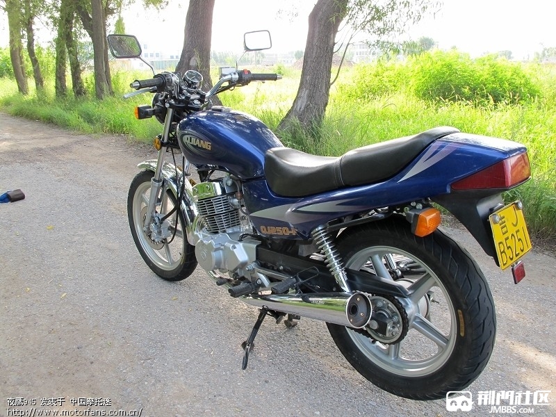 收钱江250摩托车