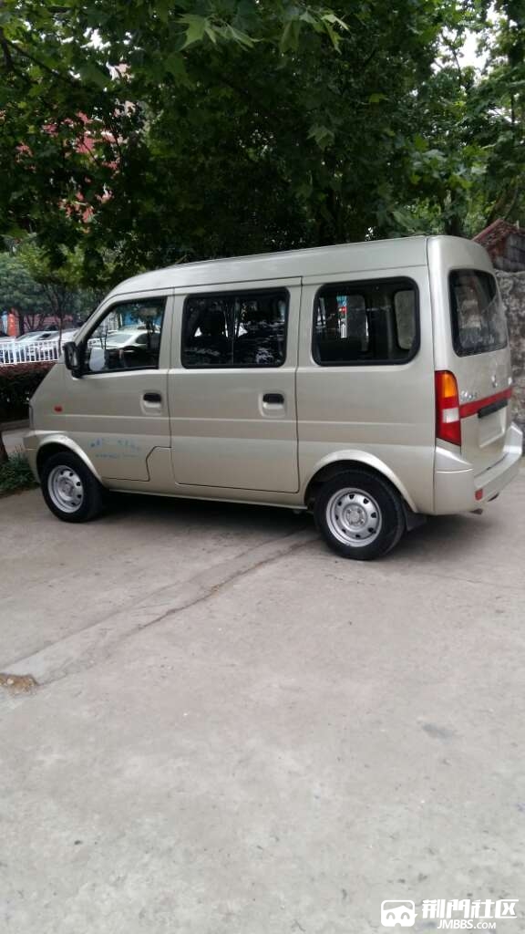 出售2015年东风小康k17面包车