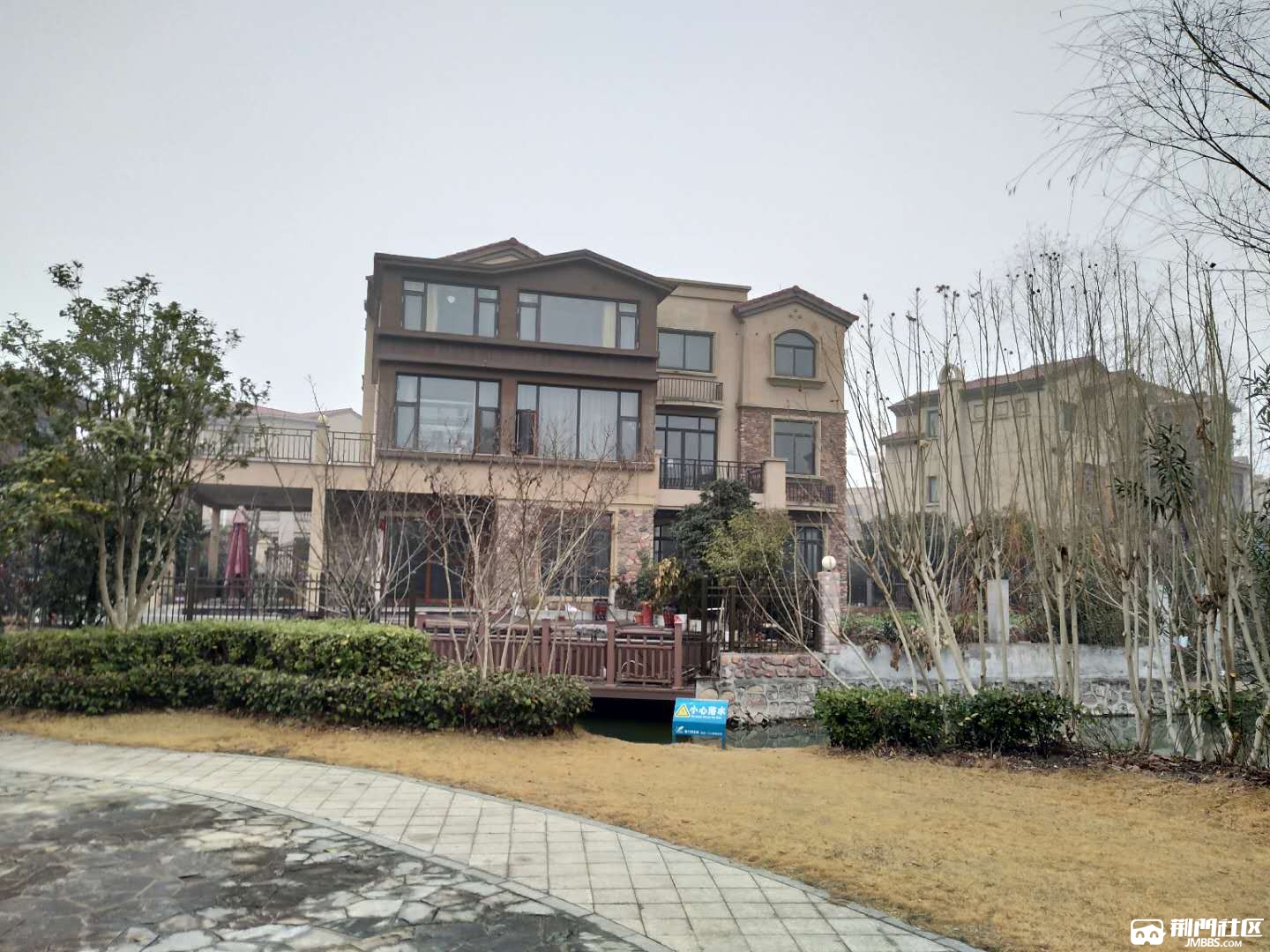 碧桂园一期一街别墅177平带97平别墅,售130万 - 中介房源 - 荆门社区