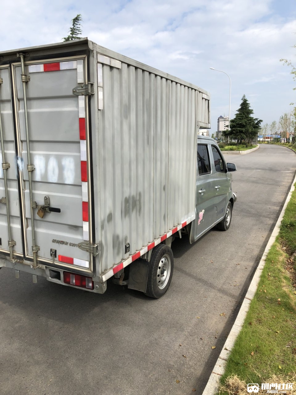 长安双排小货车,行驶2万公里,原厂货箱,车况不用考