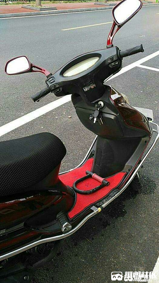 本人有一台2017年嘉陵船车出售证件齐全保险30