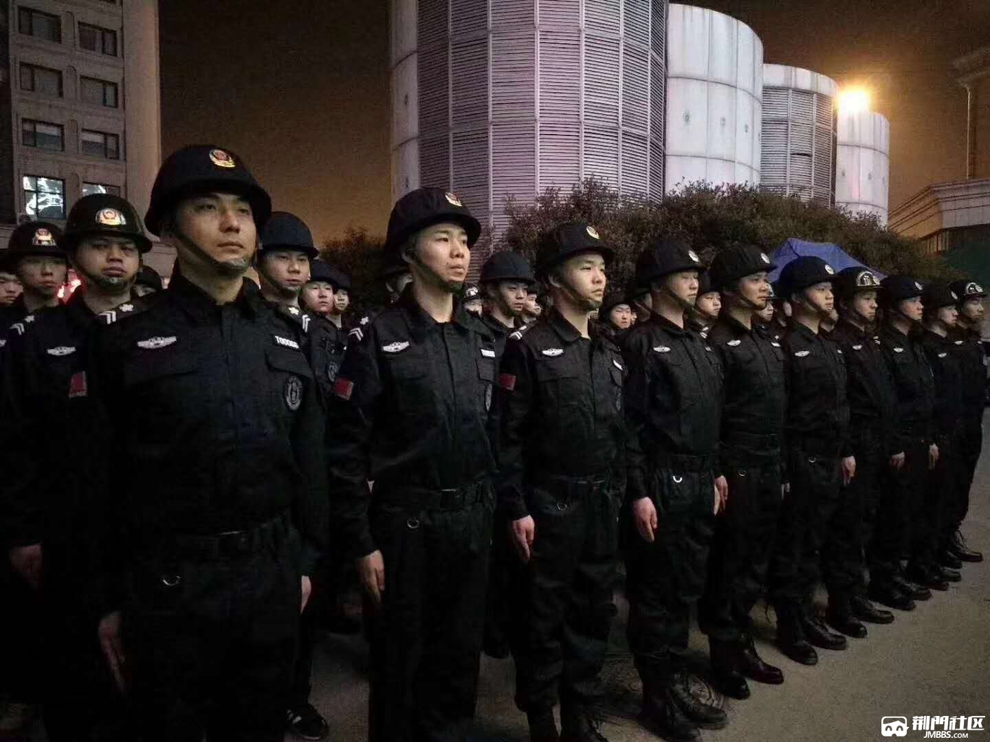 恒大 深圳总部 警察图片