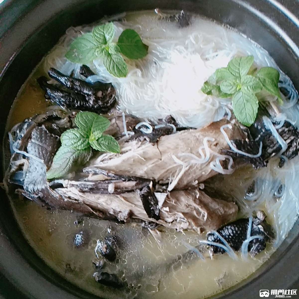 午餐乌鸡粉丝汤味道棒棒哒