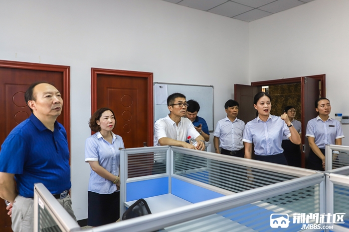 国家行政学院刘旭涛教授一行到福寿居调研
