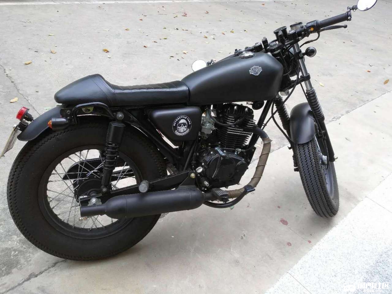 出售一辆仿哈雷摩托车