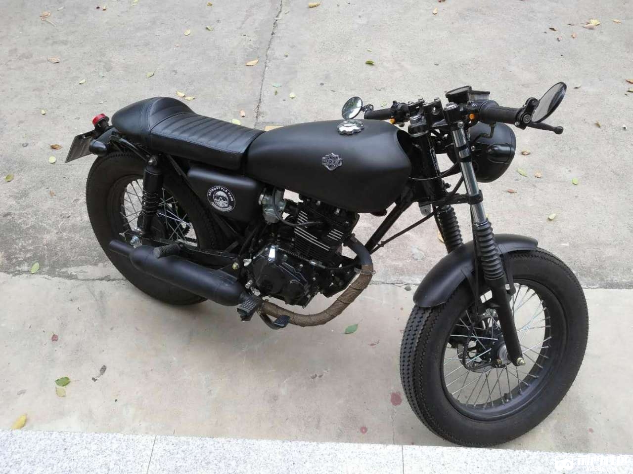 出售一辆仿哈雷摩托车