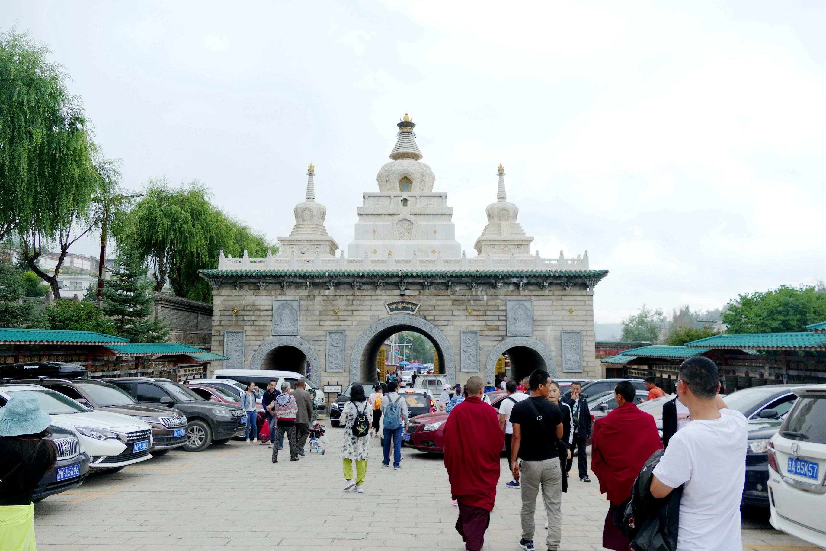 西宁塔尔寺游玩时间_西宁塔尔寺门票多少钱