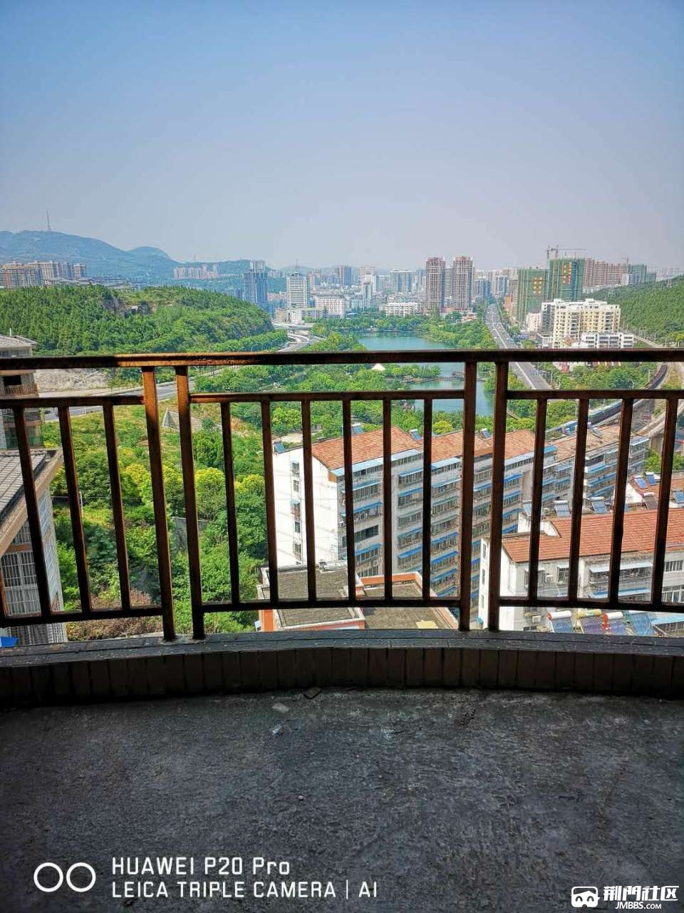 景山花园138平,大三室两厅两卫两阳台湖景房,户型