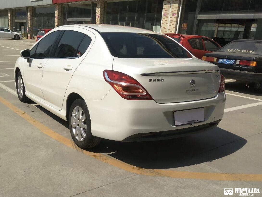 2016年底上牌东风雪铁龙标志308珍珠白原厂漆