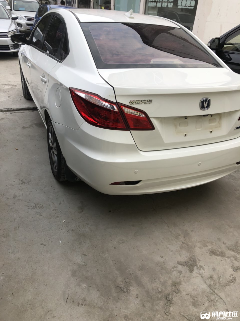 长安逸动,15年上牌,1.6排量,手动挡最高配,私