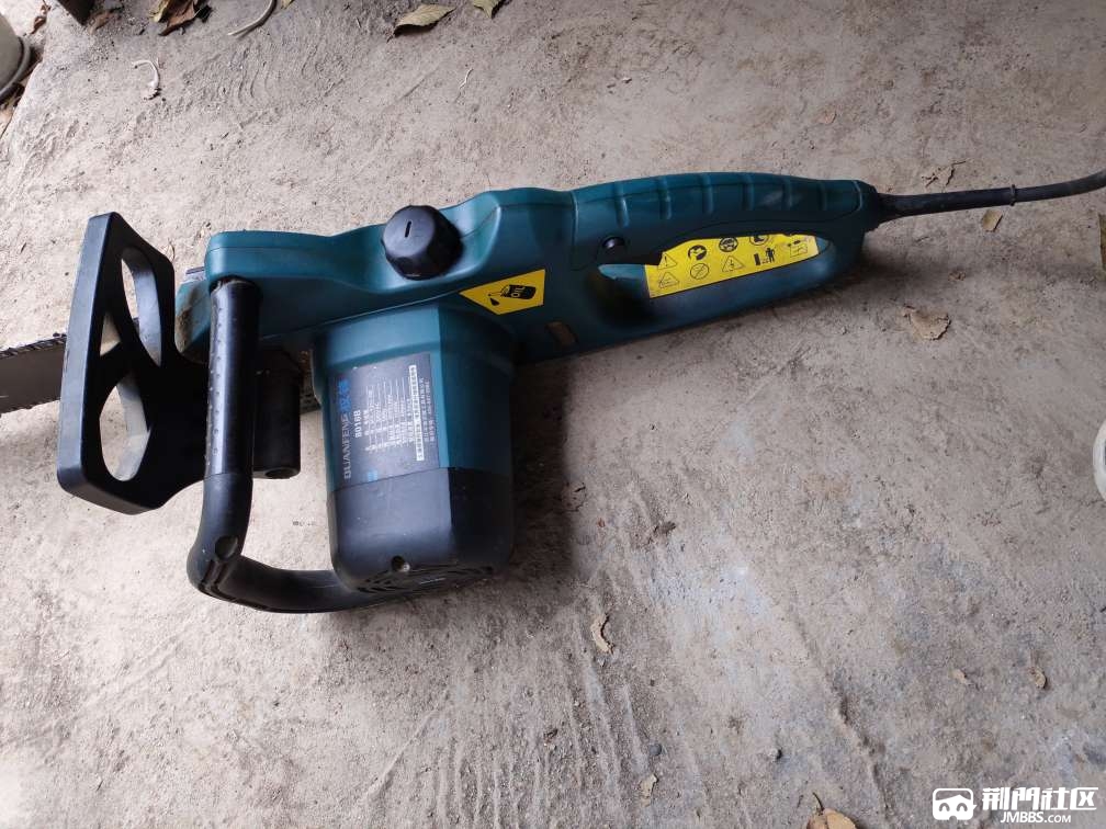 电动链条锯一台180元