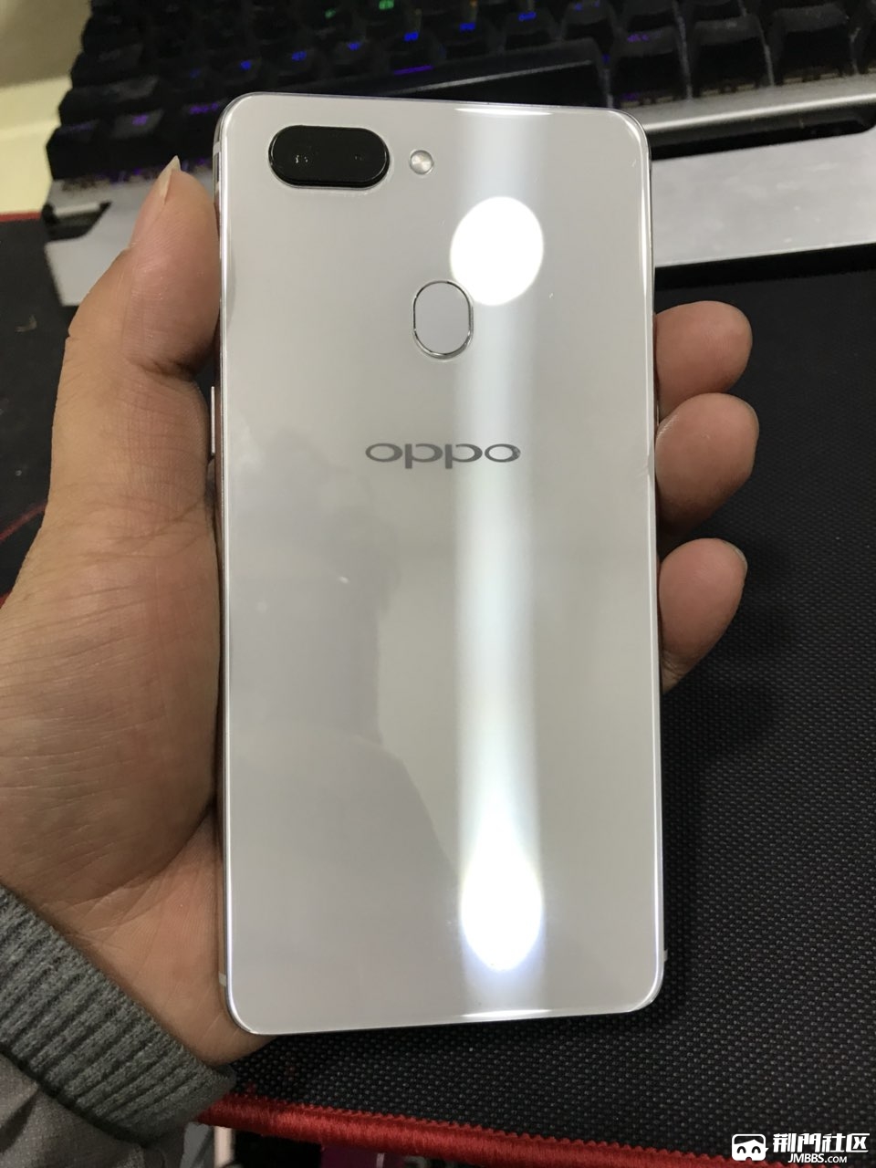 oppor156128g雪盈白白色全网通无id1650元