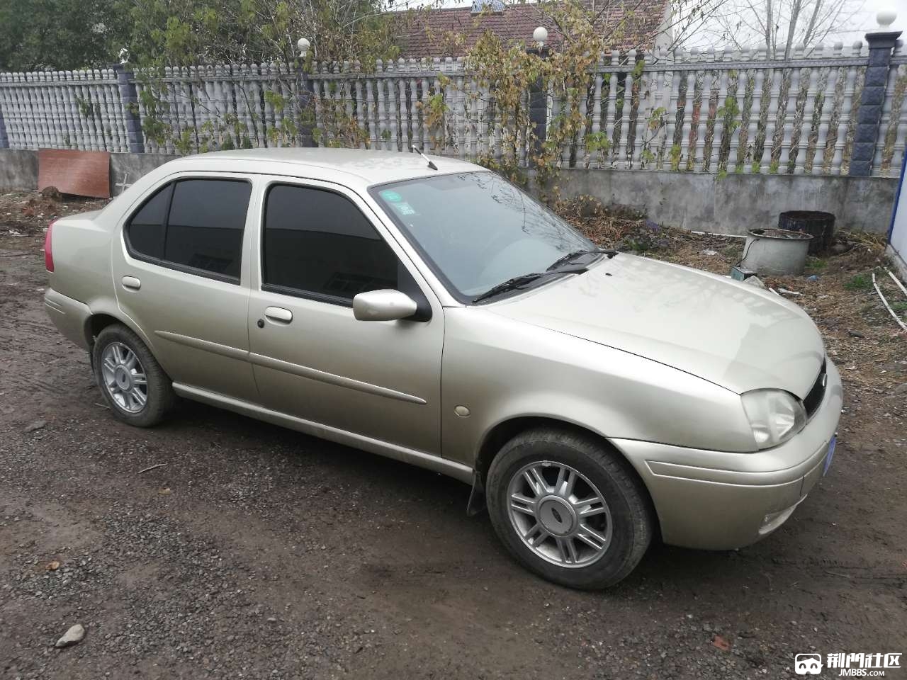 03年的福特嘉年华16自动挡真皮座椅导航