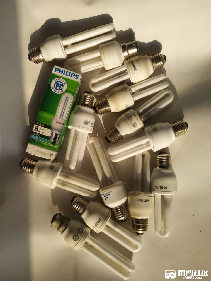 转让换下来的日光灯节能灯泡和各种灯泡便宜便宜