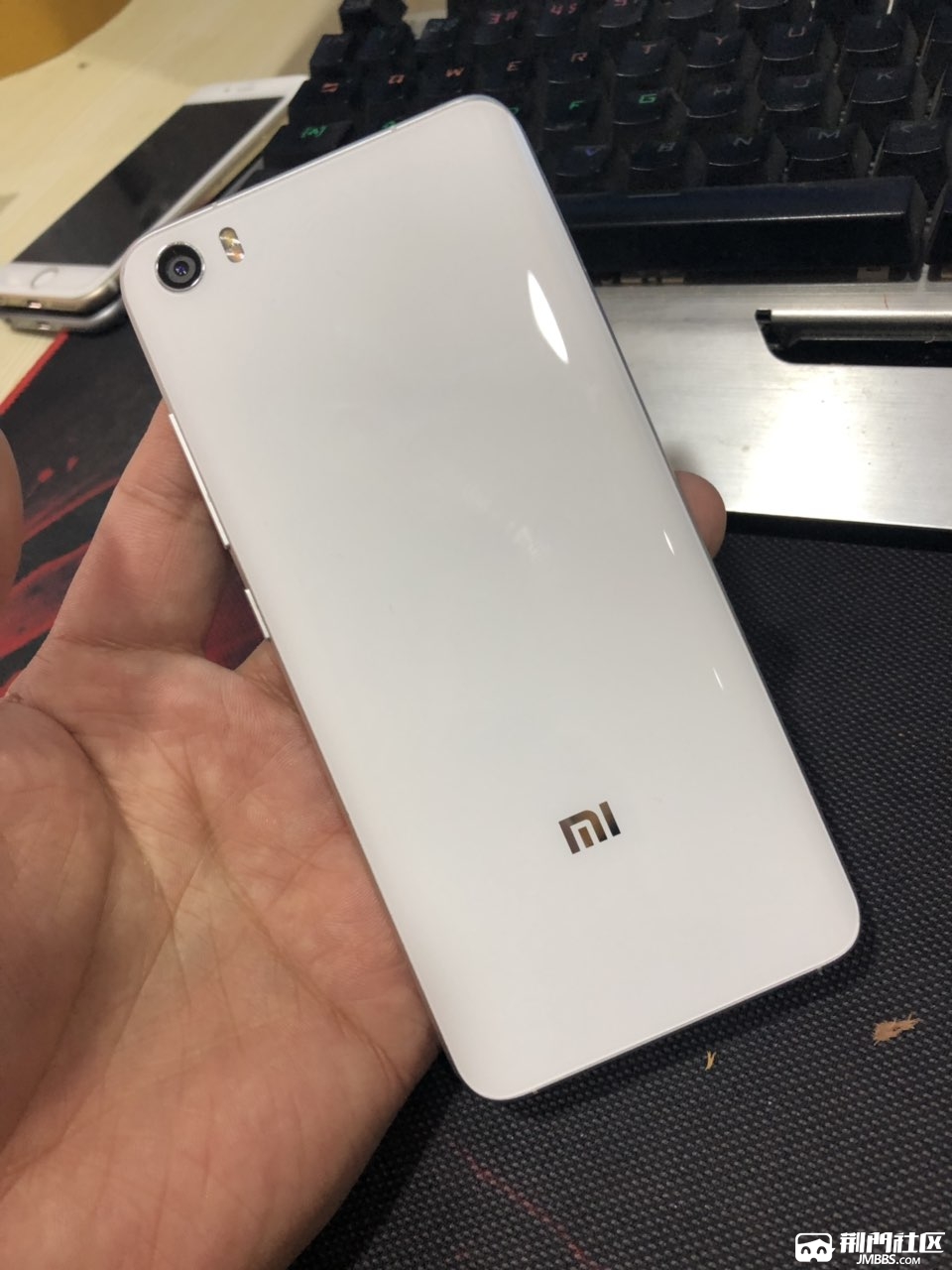 小米5 3 64g 白色成色完美 500元