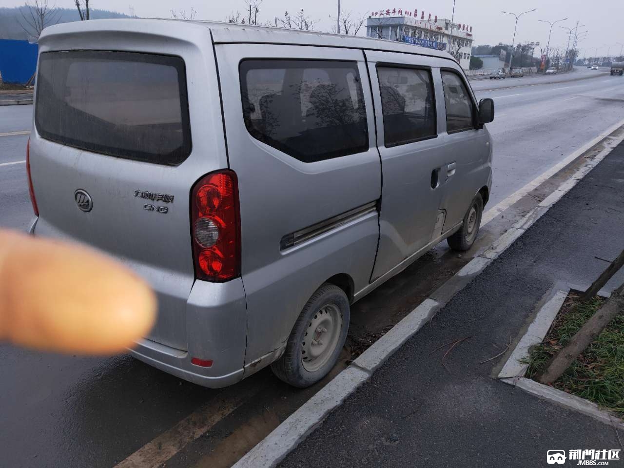 13年上牌力帆面包车