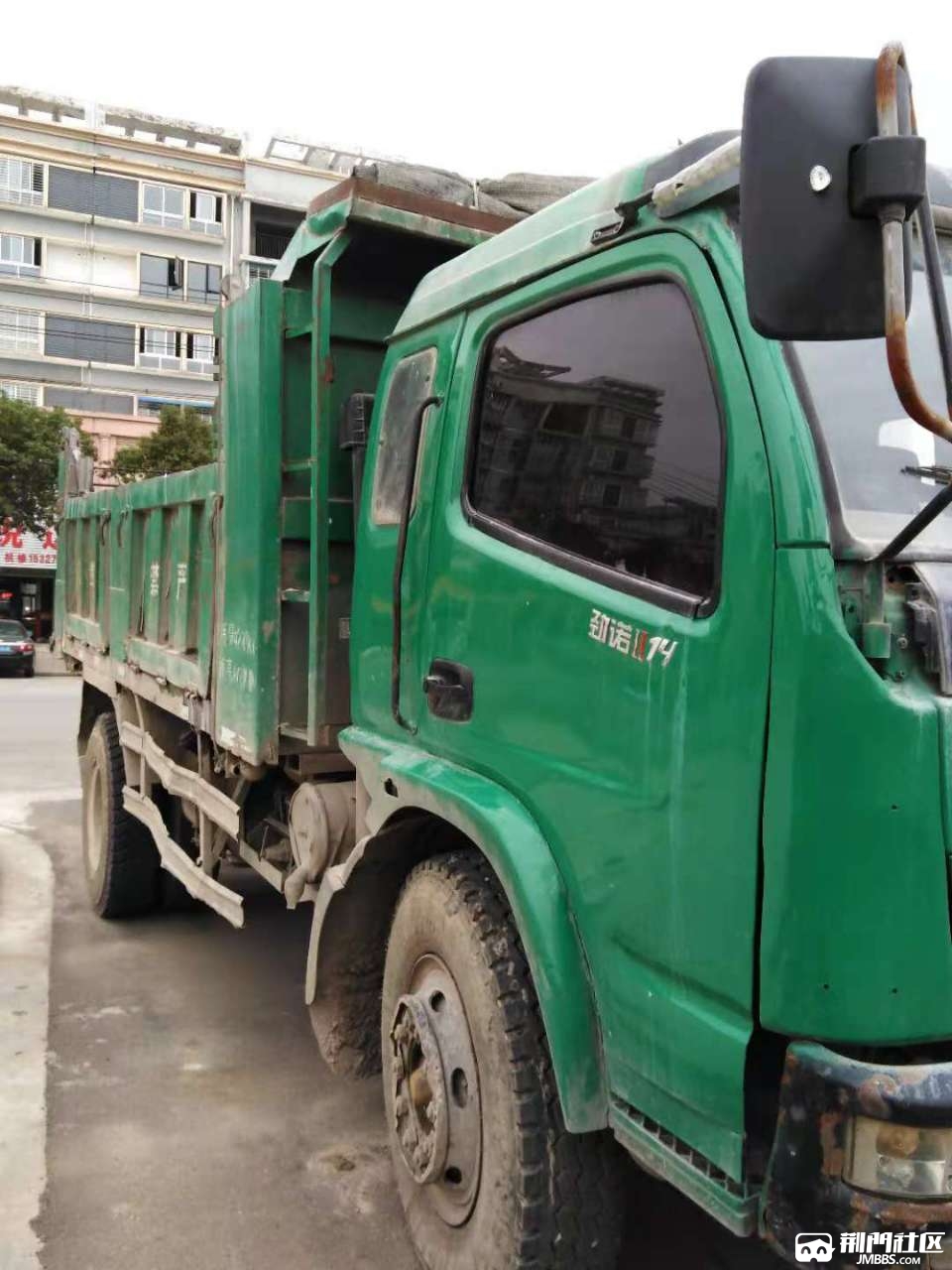 出售东风劲诺翻斗车