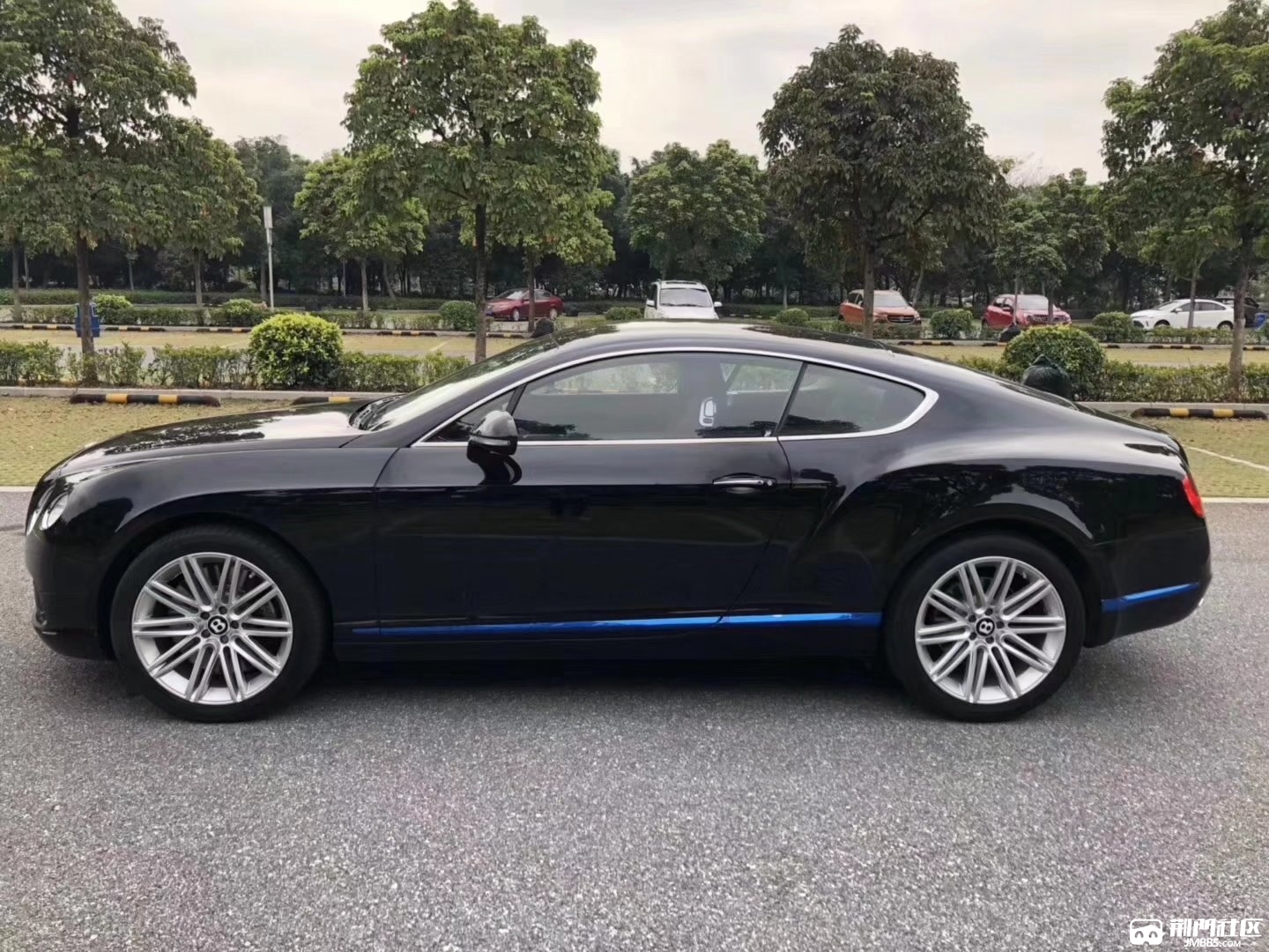 2015年宾利欧陆gt-6.0t/黑色