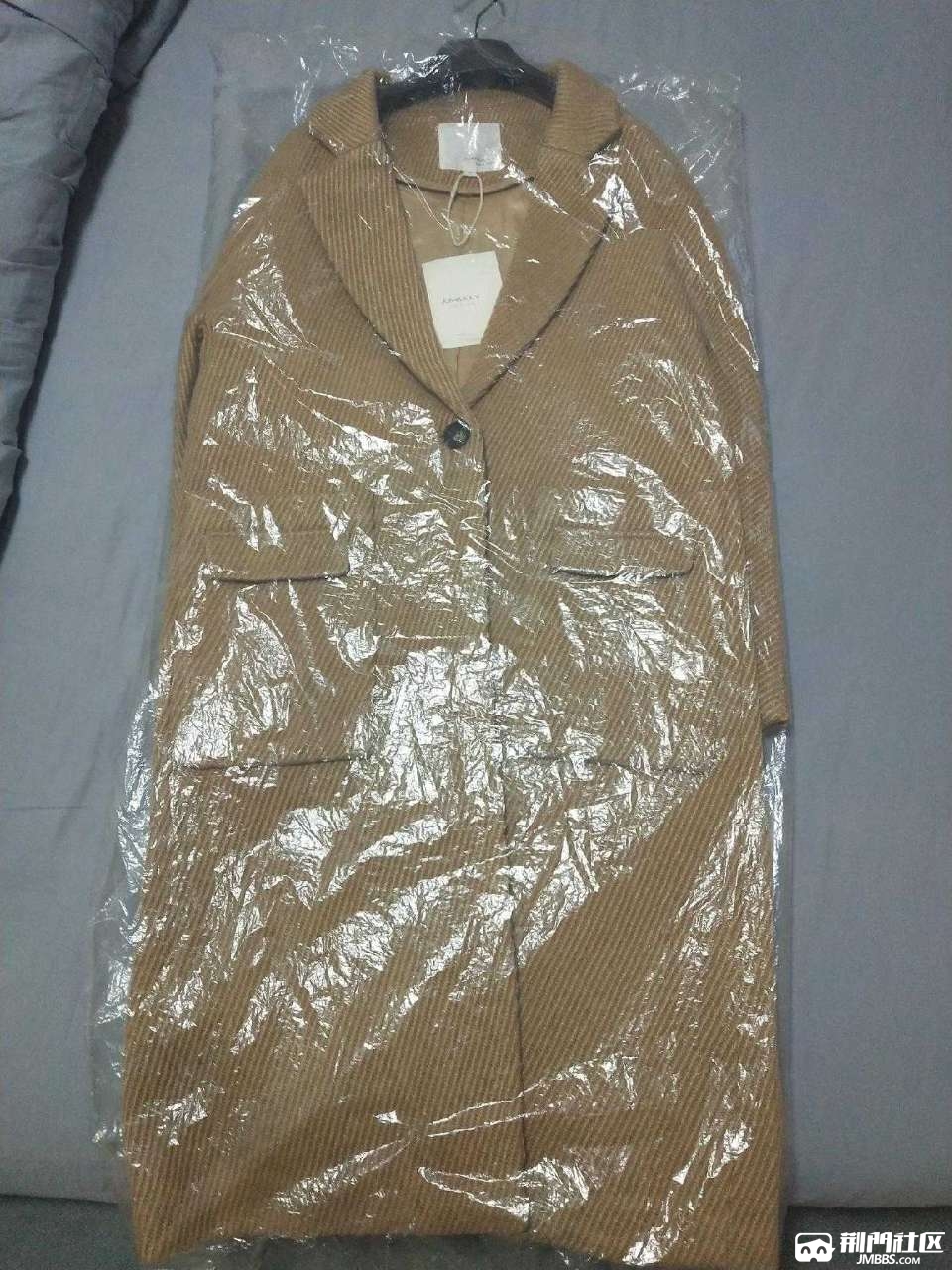 崭新衣服,零食价转让,不包邮!