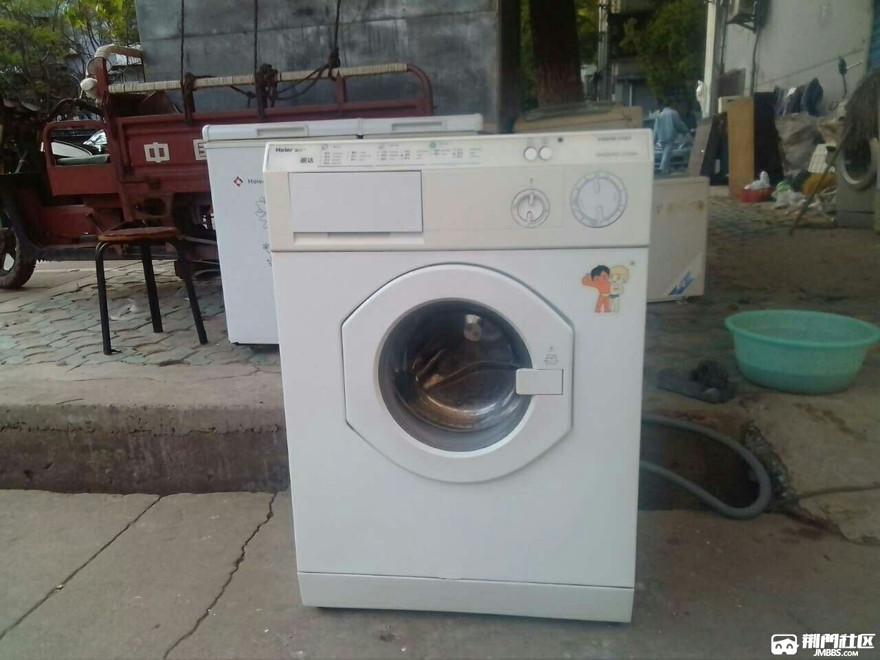 出售正常运行的海尔滚筒洗衣机