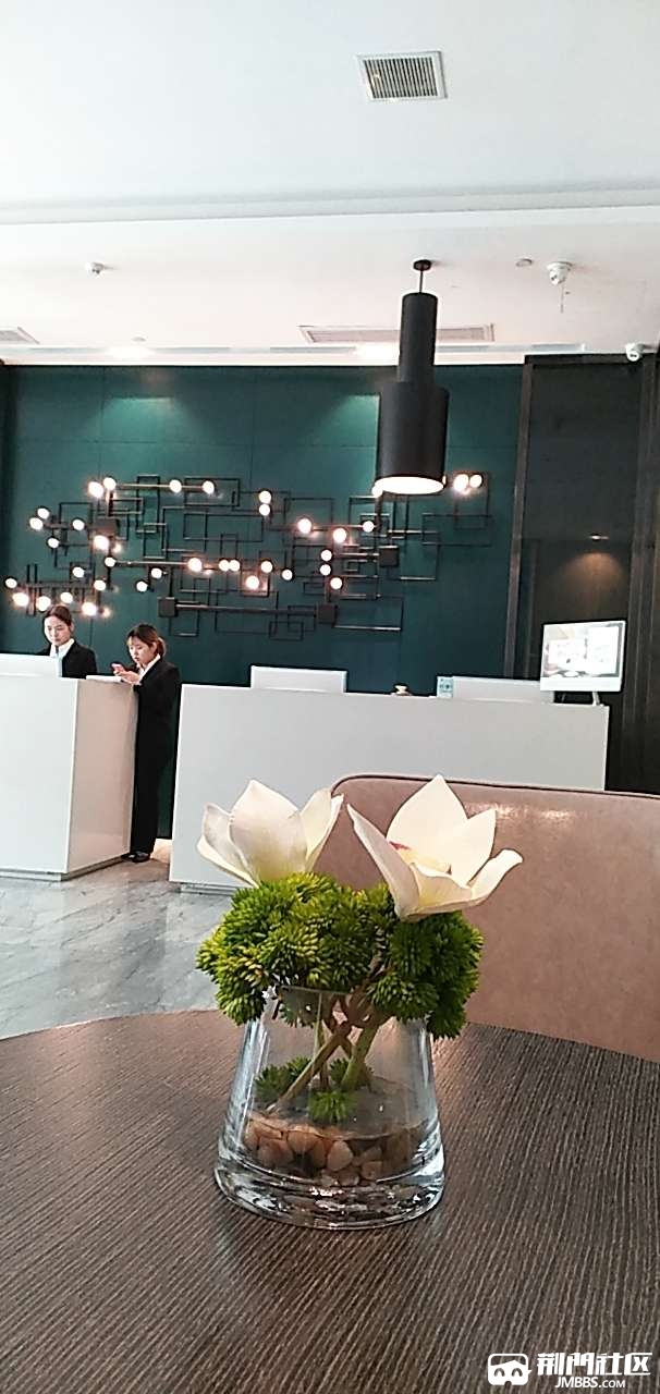 宜尚酒店高薪诚聘前台若干名
