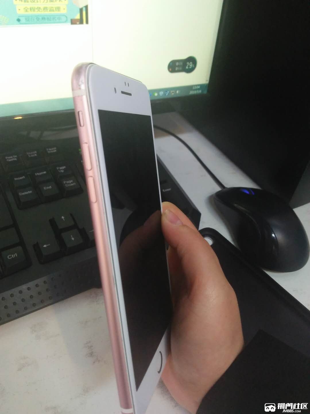 苹果7p黑色手机图片