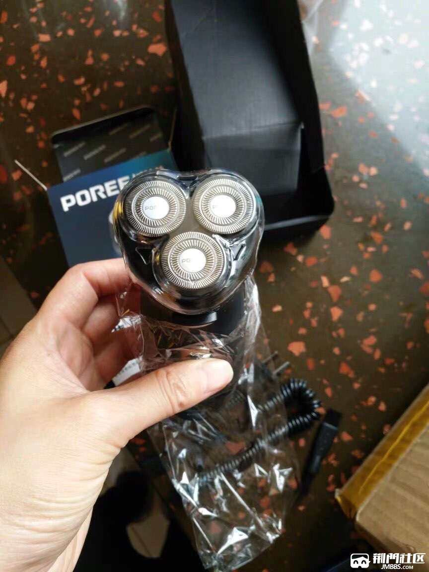 飞科博锐电动剃须刀20元