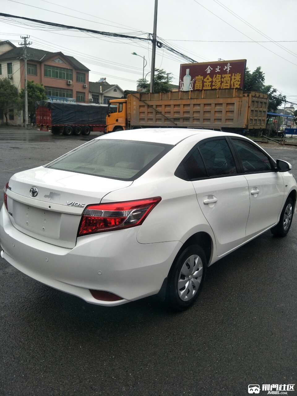 丰田威驰手动2016年上牌5万公里一手准新车