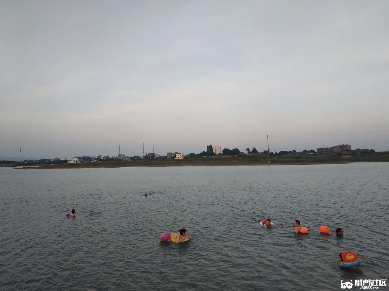 重磅!荆门人赶紧看,以后在漳河水库游泳将被罚款!(小编更新网友热评) 