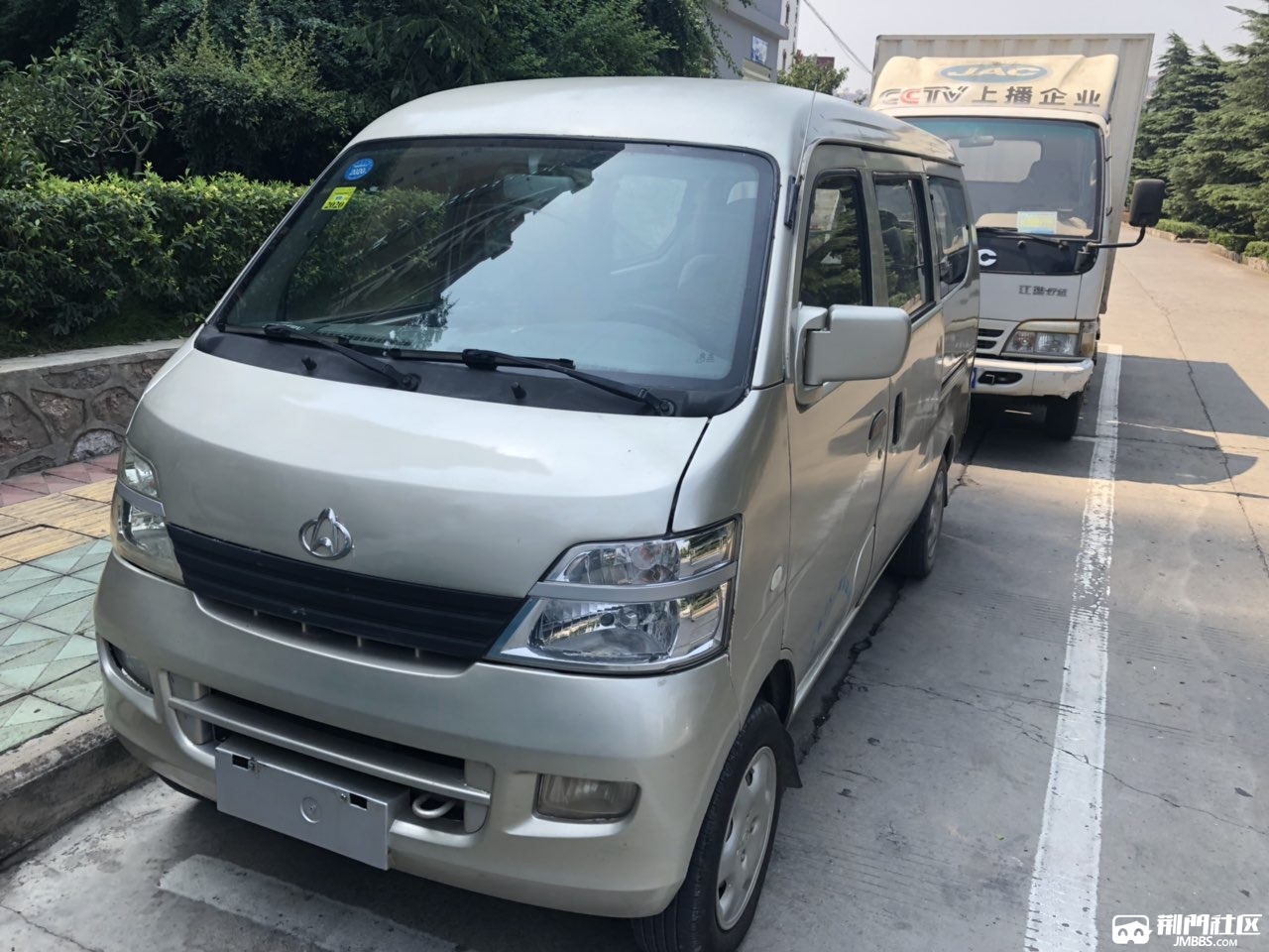 出售08年的长安二代面包车检车保险都到明年4月