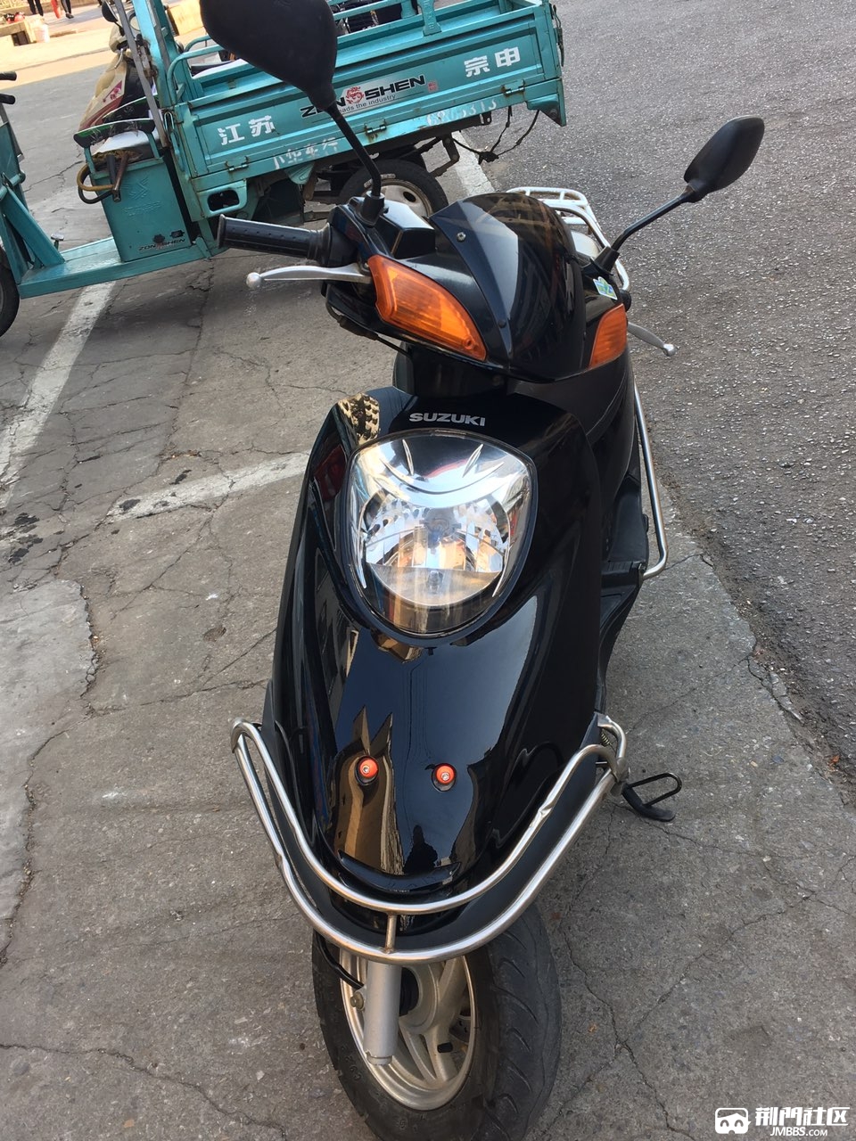 出铃木丽彩125踏板车
