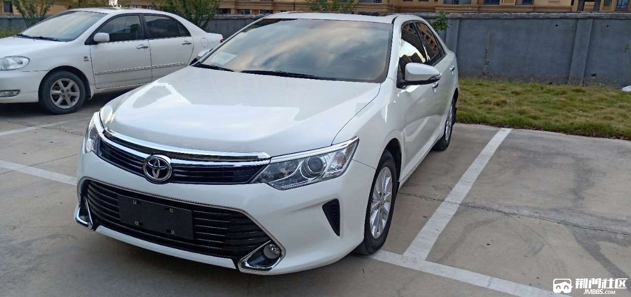 出售17年差一个月的丰田凯美瑞,珍珠白2.0g版实