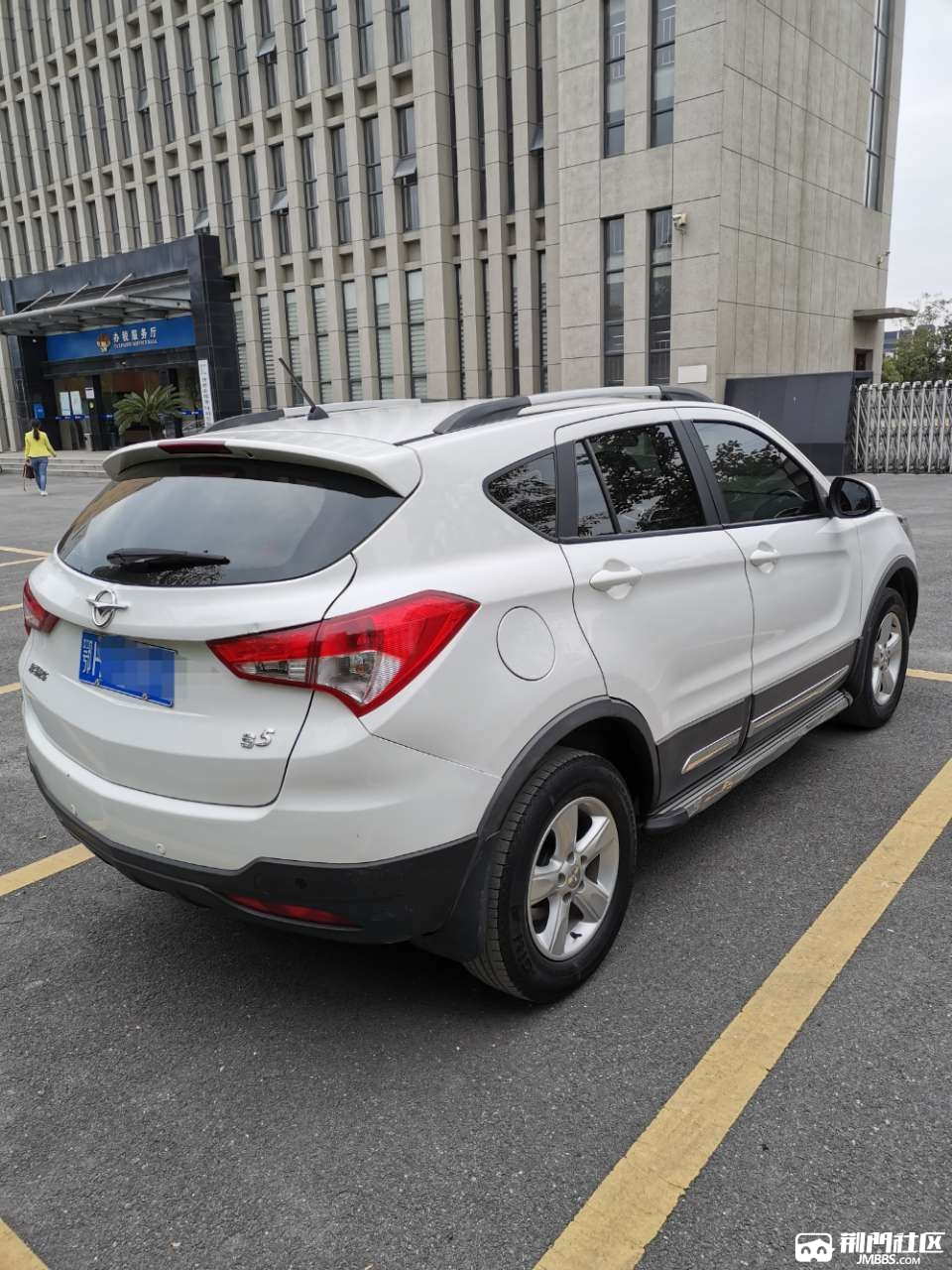 海马s5,16年9月上牌,1.6手动高配,4.