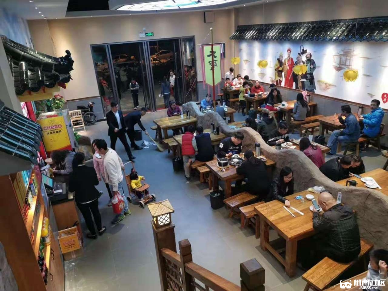 全国连锁大圣烧烤荆门区掇刀分店急招收银员