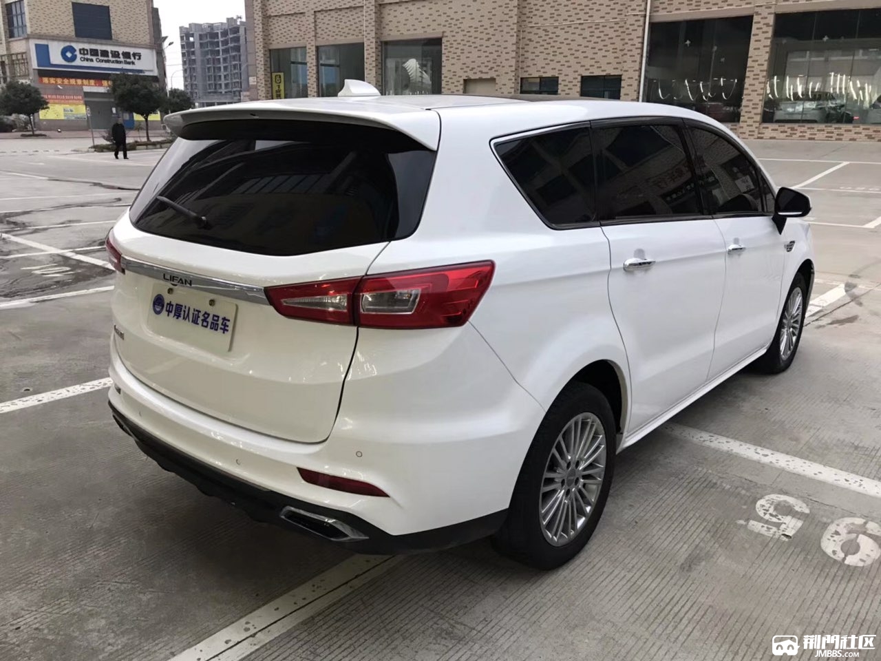 2018上牌力帆7座豪华大商务