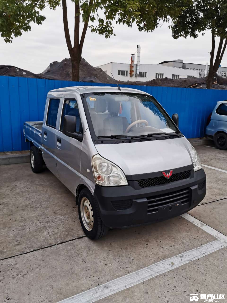 卖五菱荣光13年货车一万多块钱
