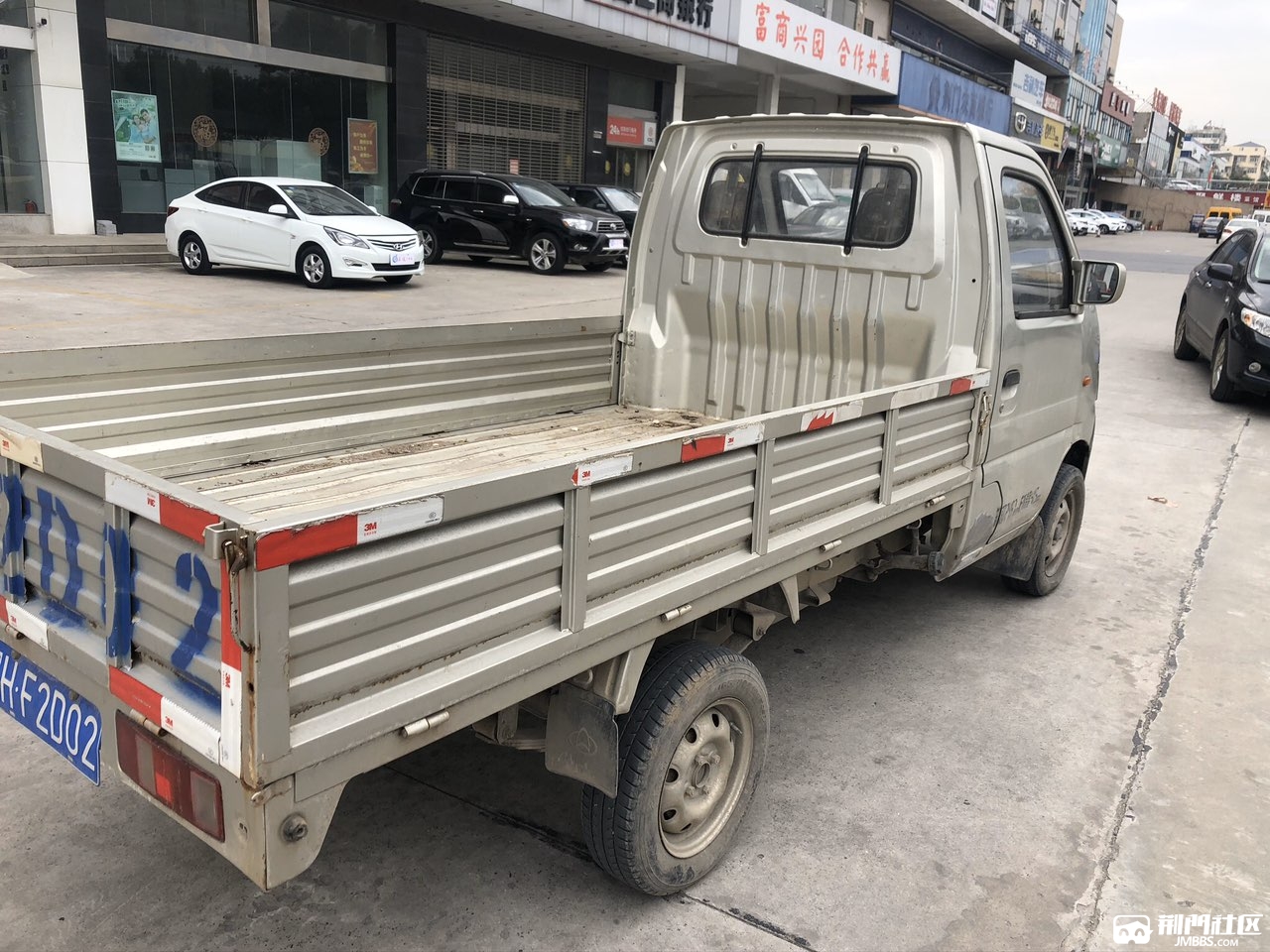 出售11年的长安单排货车费用齐全拖箱25米