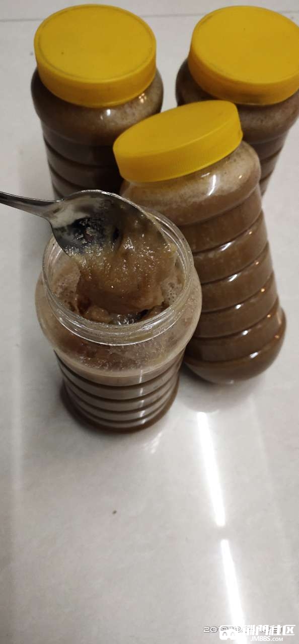 最后四瓶芝麻蜜,特价卖120一瓶,先到先得.