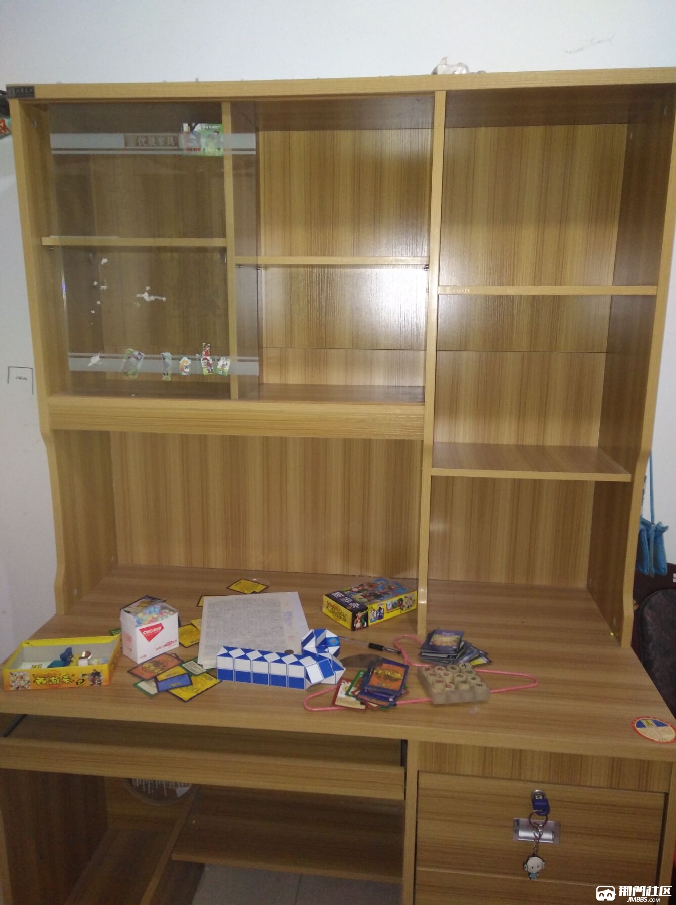 二手书柜,文件柜,自行车出售.电联18071595716