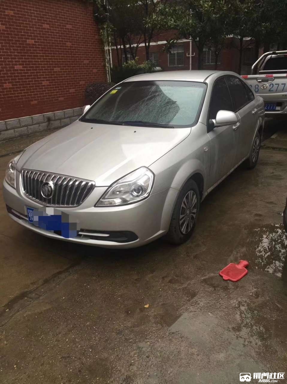 12年别克凯越自动挡275万出售