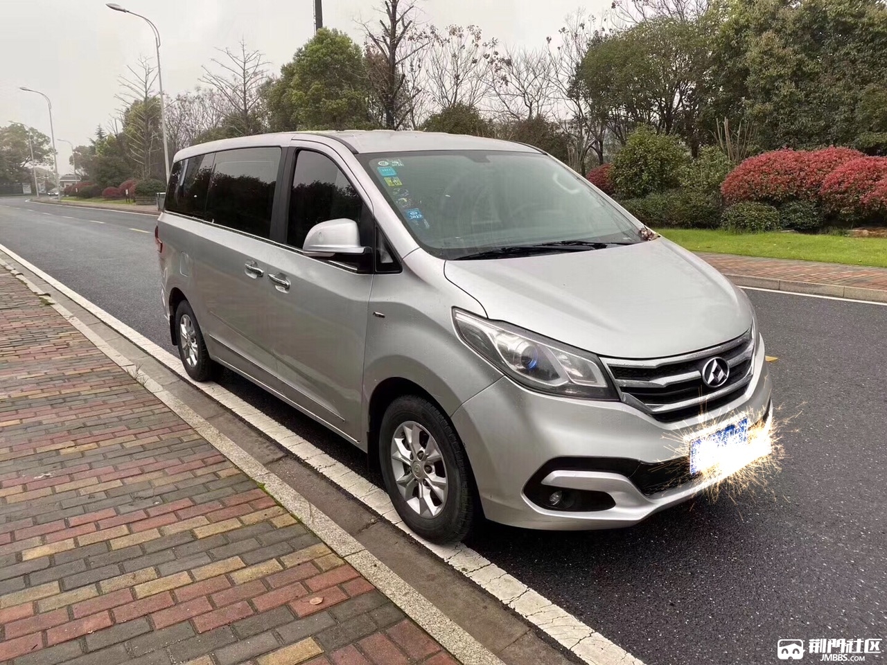 上汽通用大通商务车2.0t发动机自动档急售