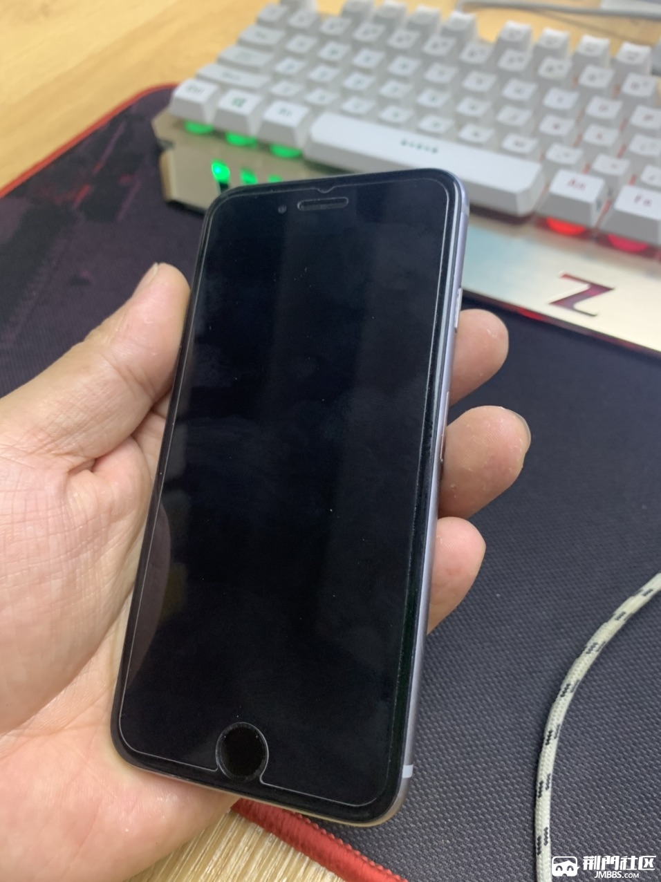 苹果iphone632g深空灰黑色美版300元